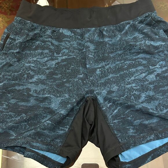 Lululemon T.h.e. Short Mens M Linerless Dark Blue Camouflage Shorts Drawstring - Picture 9 of 13